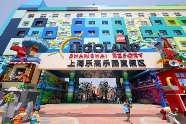 金勺子 上海乐高乐园内测已5万人次：项目排队5～75分钟，酒店下午4点前也可入住