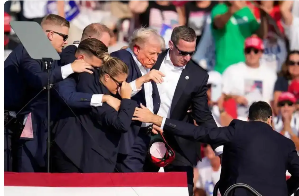 闻喜 特朗普揭秘被暗杀细节: 枪手开了8枪, 网友: 戏精又上身了